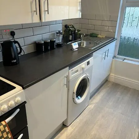 Withington Haven - 2-bed Luxury Apartment Manchester