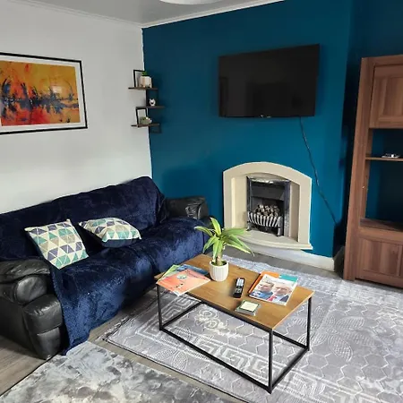 Cosy 3 Bed With Parking Near Piccadilly, Etihad Stadium And Coop Live Sleeps Up To 6 Feriehus Manchester