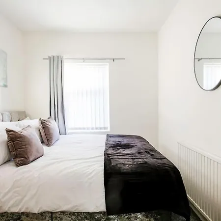 Holiday home 4 Bedroom House, Great Location!