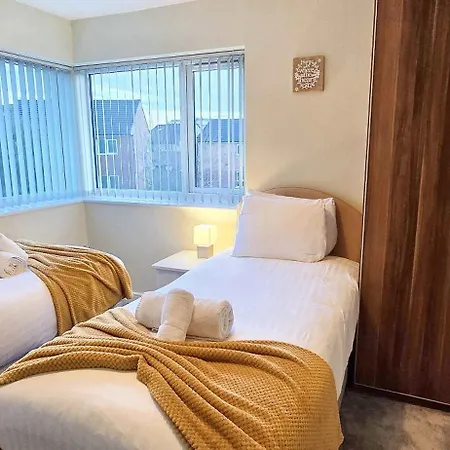 Newly Refurbished 4bedroom Townhouse By The Etihad *