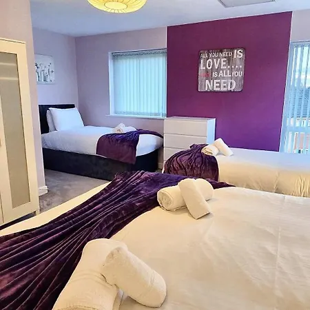 Newly Refurbished 4bedroom Townhouse By The Etihad Manchester