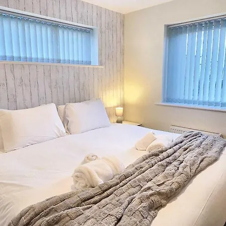 Newly Refurbished 4bedroom Townhouse By The Etihad * Manchester