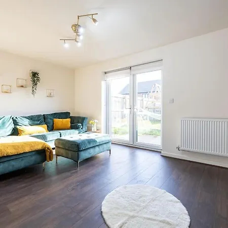 Trox - A Cosy Escape - Free Parking Manchester