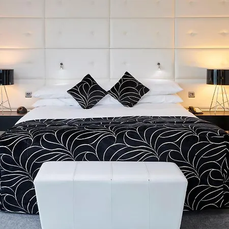 Hotel Crowne Plaza Centre By Ihg
