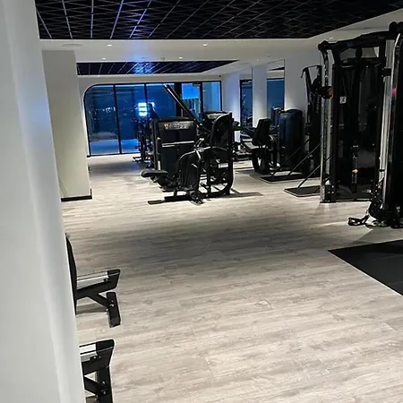 M1 Townhouse - Free Parking & Central Manchester *
