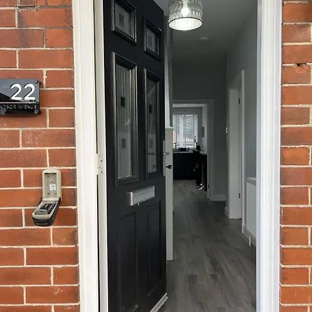 Modern 3-bed Stay-away-home Sleeps 6 Nr * Manchester