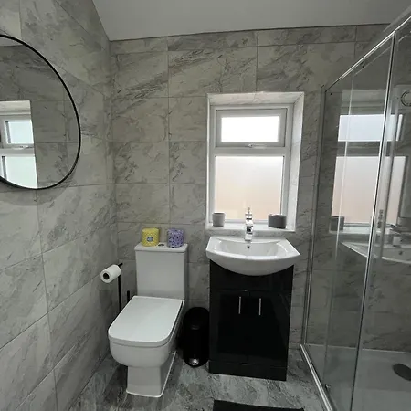 Modern 3-bed Stay-away-home Sleeps 6 Nr * Manchester