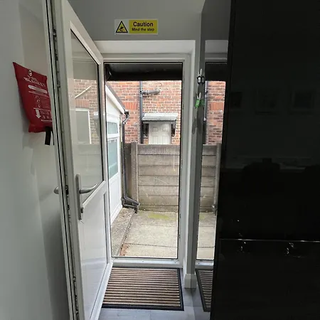 Modern 3-bed Stay-away-home Sleeps 6 Nr * Manchester