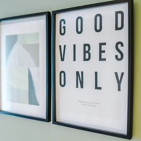 Elm , Collection Of Available Near Media , Free Parking