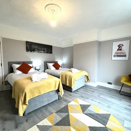 Spacious Sleeps 8 Nr Etihad Coop Live & Lägenhet Manchester