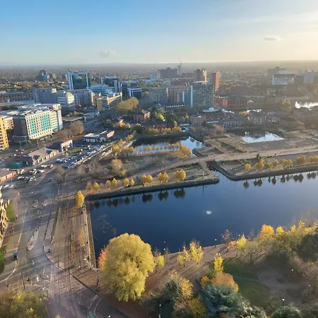 Vakantiehuis 2 Bed Media Flat Salford Quays Manchester