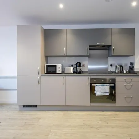 2 Bed Media Flat Salford Quays Semesterbostad