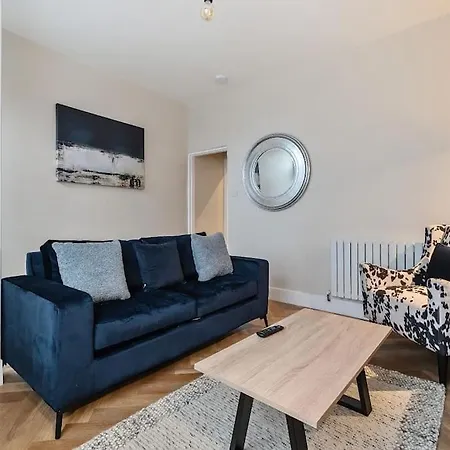 Dom wakacyjny 2 Bed House Near Etihad & Centre Manchester