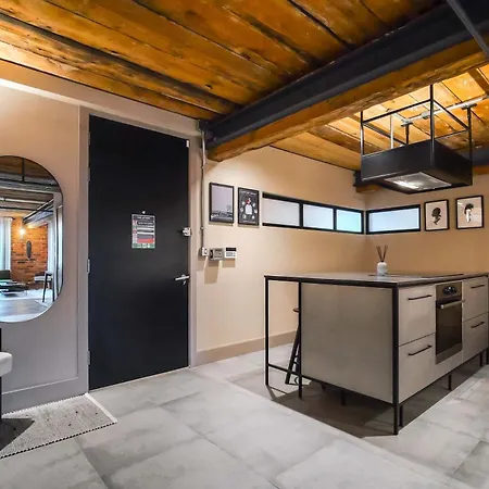 Hangar By The Heim Residences マンチェスター