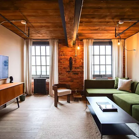 Hangar By The Heim Residences Apartment *
