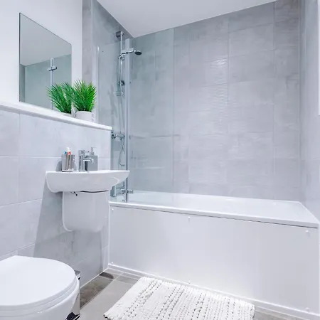 Centre - Luxury Two Bedroom * Manchester