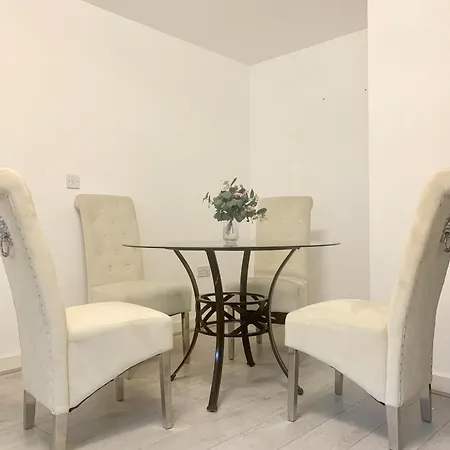 شقة Entire 2 Bed Cosy City Centre *