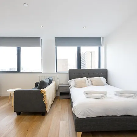 Stylish Flat- 9 Min Walk To Man Utd Stadium * 曼彻斯特