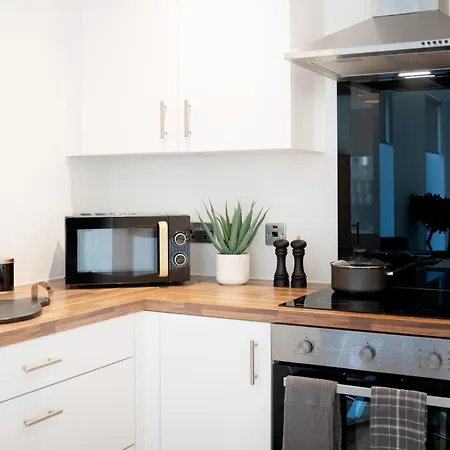 Stylish 2 Bedroom In Media City! Free Wifi * Манчестер