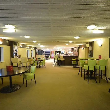 Hotel The Waterside And Leisure Club 3*