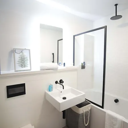 Stunning Luxury Townhouse In Centre Of * Manchester
