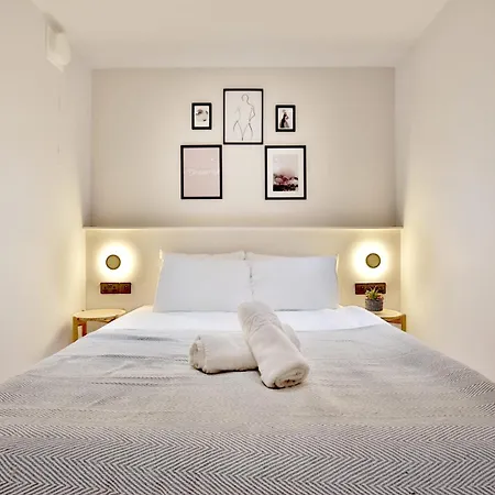 Stunning Luxury Townhouse In Centre Of Holiday home