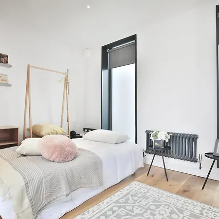 Holiday home Stunning Luxury Townhouse In Centre Of