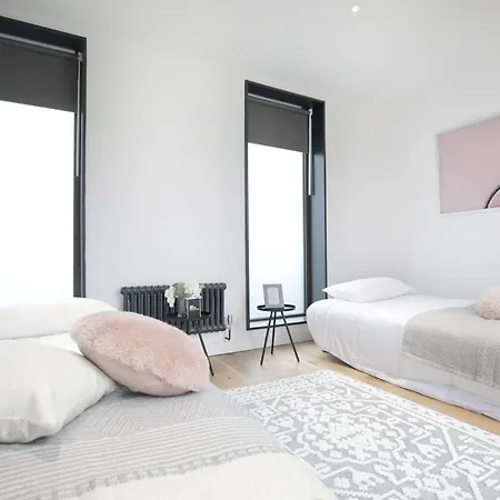 Stunning Luxury Townhouse In Centre Of Manchester