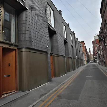 Stunning Luxury Townhouse In Centre Of Holiday home