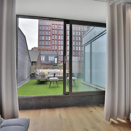 Stunning Luxury Townhouse In Centre Of Holiday home Manchester