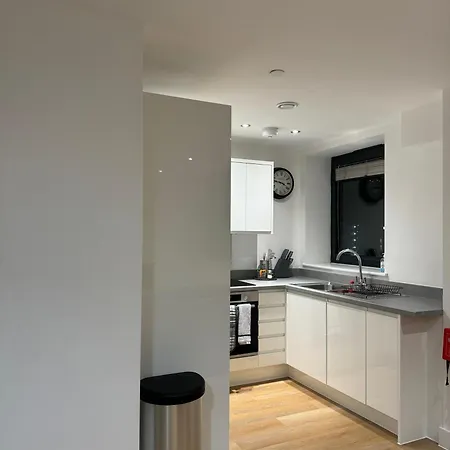 公寓 Modern & Spacious 2 Bed By Old Trafford