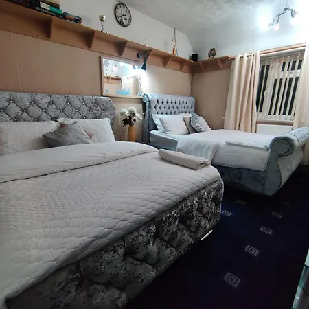 Clayton Homestay Manchester