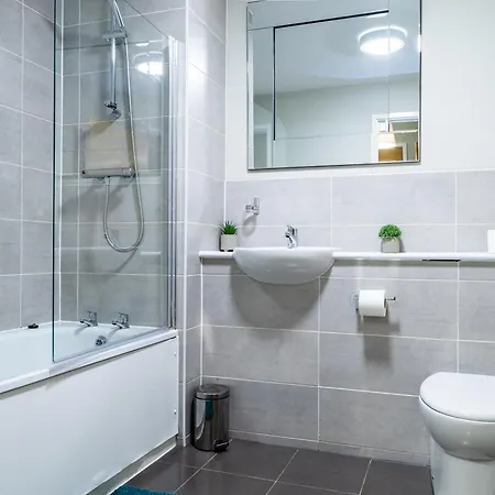 Apartamento Spacious Studio, Centre , Salford