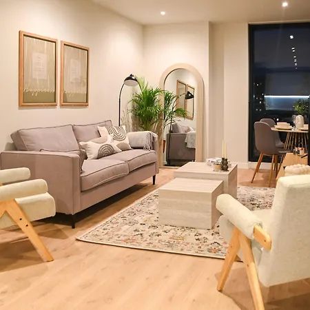 Apartment Modern In