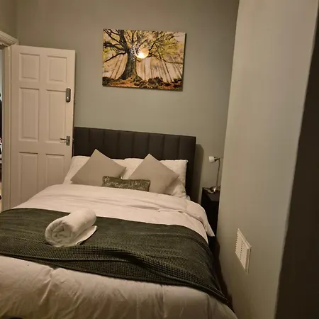 The Reddish Retreat *