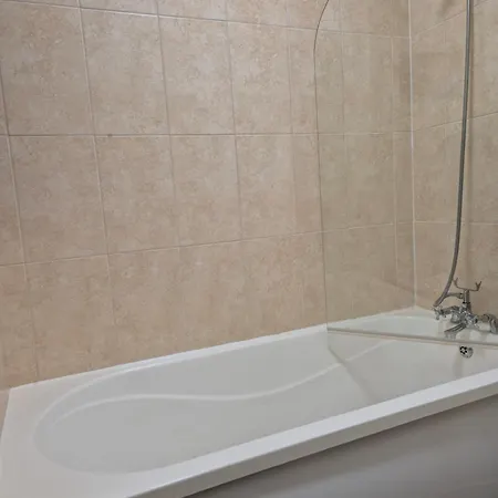 The Reddish Retreat *