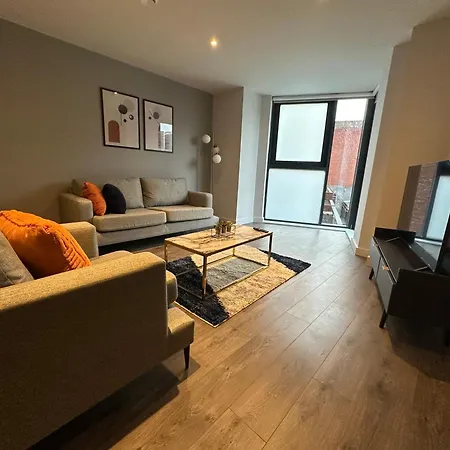 Spacious Modern 2 Bedroom * Манчестер