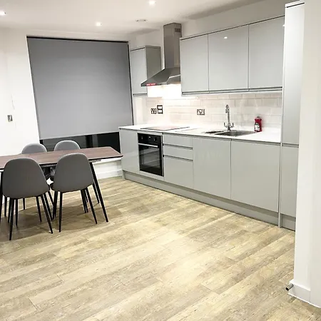 2 Bedroom Duplex דירה *