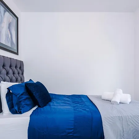 Nyaraló Modern 3br Townhouse In Central *