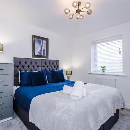 Modern 3br Townhouse In Central * Manchester