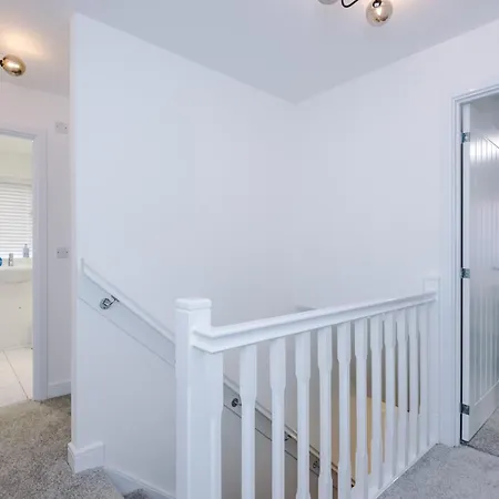 Modern 3br Townhouse In Central Nyaraló Manchester