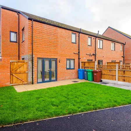 Modern 3br Townhouse In Central Nyaraló Manchester