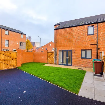 Modern 3br Townhouse In Central Nyaraló Manchester
