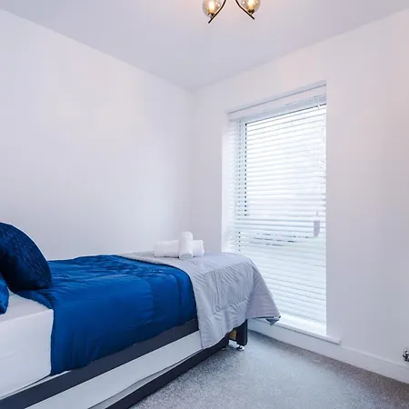 Modern 3br Townhouse In Central Nyaraló *