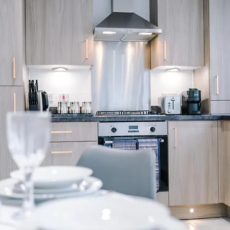 Modern 3br Townhouse In Central