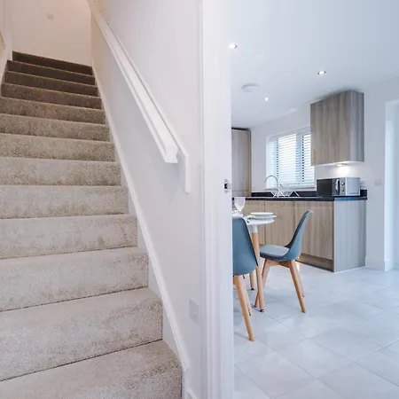 Modern 3br Townhouse In Central Manchester