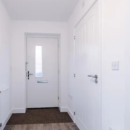 Modern 3br Townhouse In Central Nyaraló