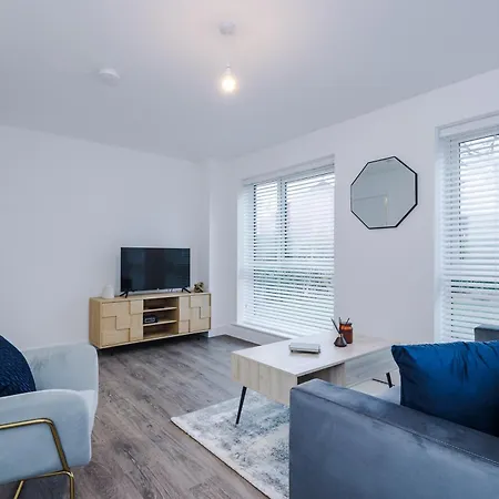 Modern 3br Townhouse In Central Manchester