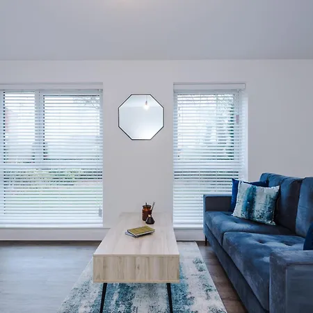 Modern 3br Townhouse In Central