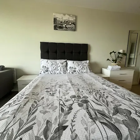 Near Centre * Manchester